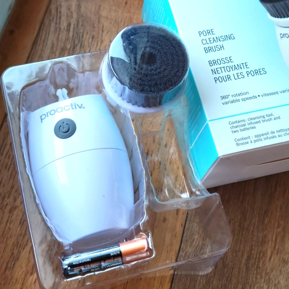 Proactiv Pore Cleansing Brush